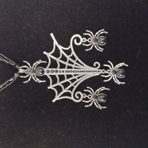 Gothic Halloween Beaded Spider Necklace